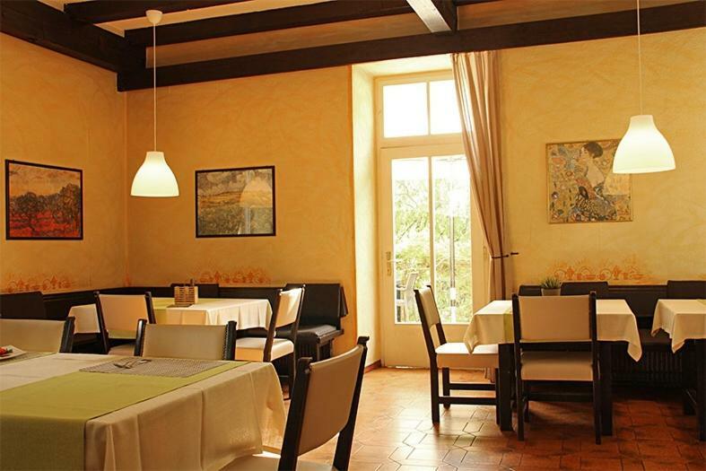 Vintage Castle Schlosshof B&B Prato all'Isarco Exterior photo
